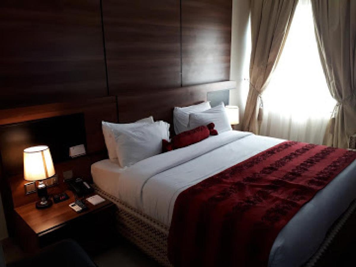 Room In Lodge - Best Western Plus-イバダン エクステリア 写真